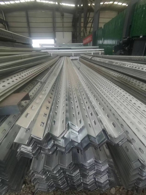 Làn nóng L hình dạng bằng góc thép sắt thanh cho xây dựng với lỗ GB tiêu chuẩn