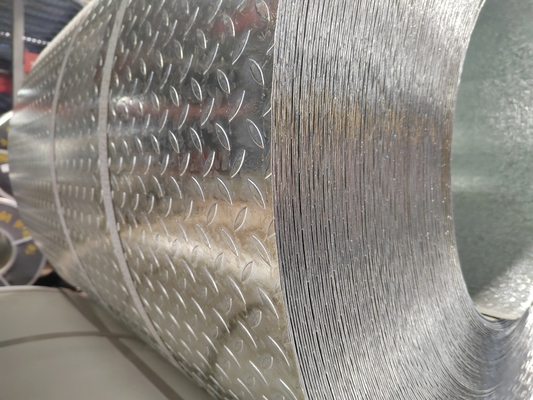 Không hợp kim Q235 MS Diamond Steel Coil với chứng nhận JIS và cắt bao gồm
