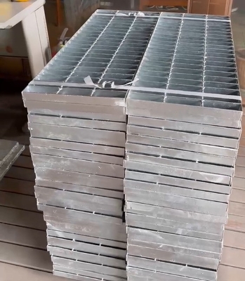 API được chứng nhận Hot Dip Galvanized Steel Grates cho vỉa hè nâng cấp vỉa hè của bạn