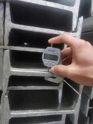 Thép I-beam không hợp kim đắm nóng galvanized cho hóa đơn theo trọng lượng thực tế