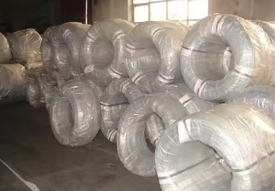 Dịch vụ hàn và độ khoan dung ± 1% cho sợi dây cuộn galvanized đắm nóng 6mm-12mm