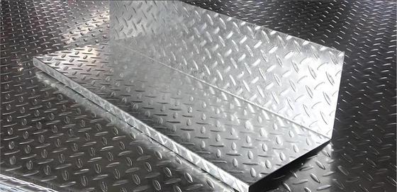 Tùy chỉnh 1,5 * 1250mm Zinc Lớp 40g / m2 Bảng thép kẽm cho vật liệu xây dựng
