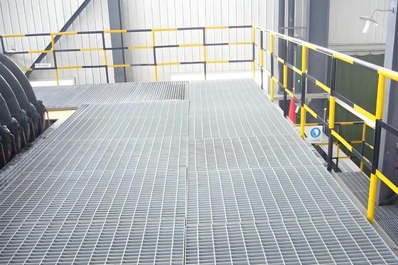 Chức lưới thép không gỉ cho cống rãnh 50mm Cross Bar Pitch Kháng ăn mòn